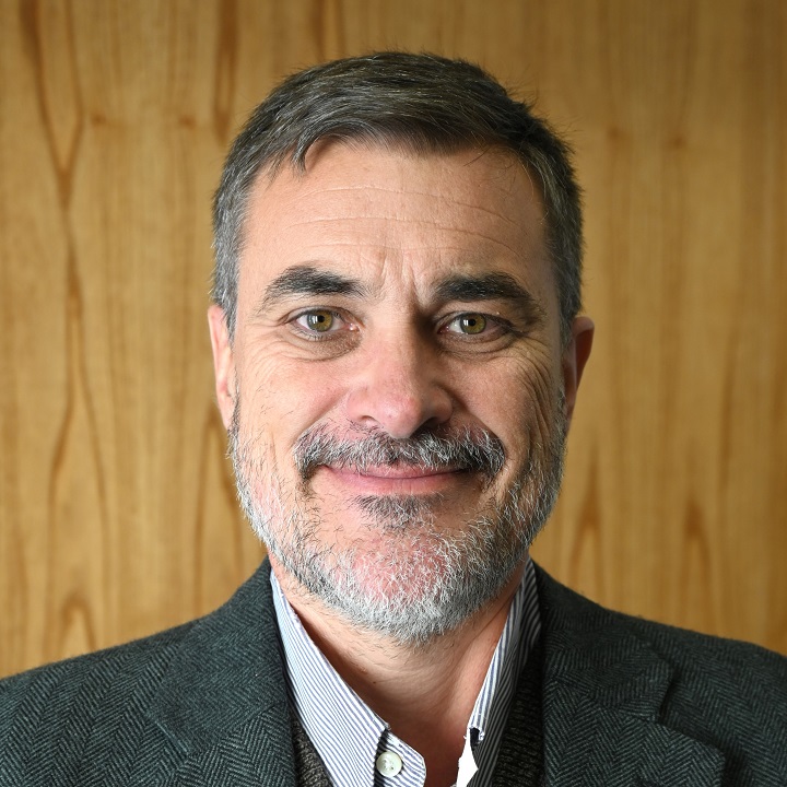 Dr. Martín DÍAZ-ZORITA
